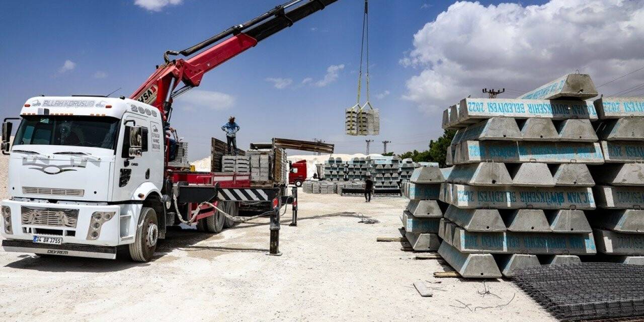 Van Büyükşehir Belediyesi sıvat dağıtımına başladı