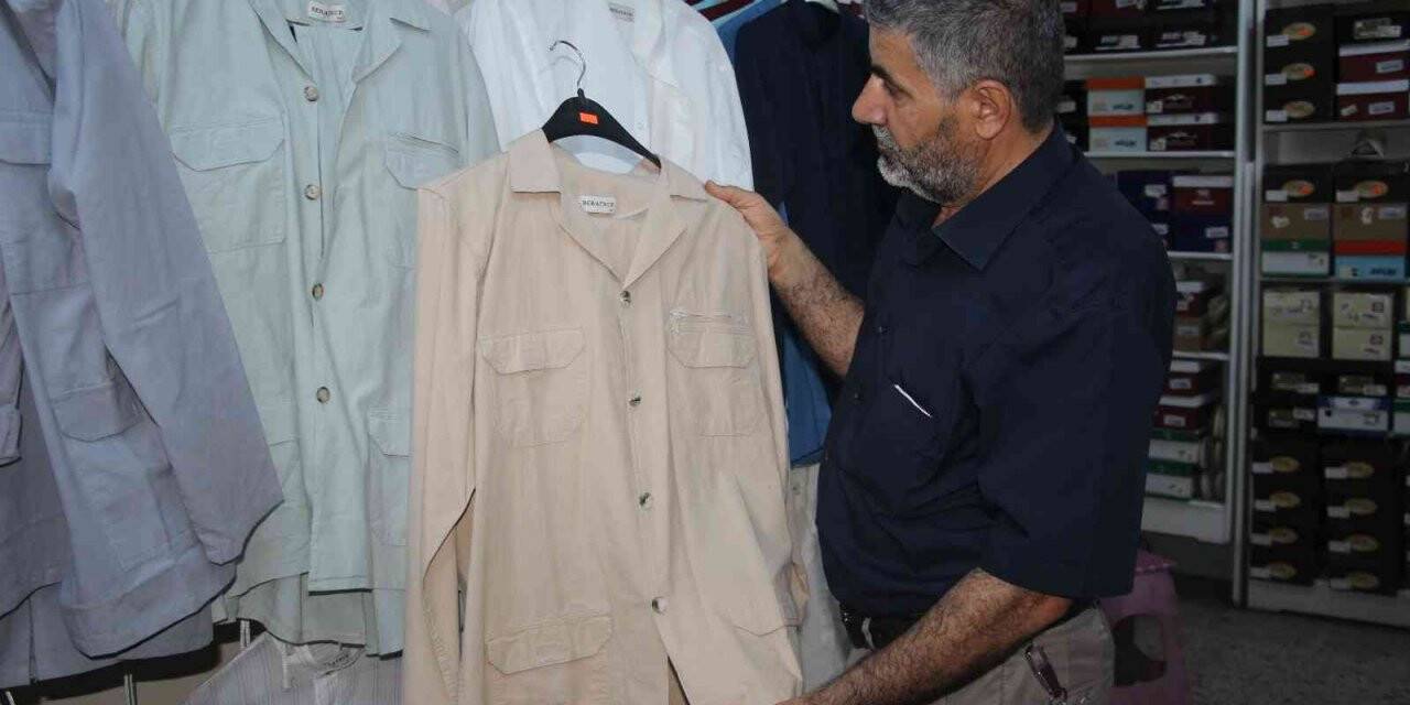 2 yıl aradan sonra işleri açıldı, hac malzemesi satan esnafın yoğunluğu başladı