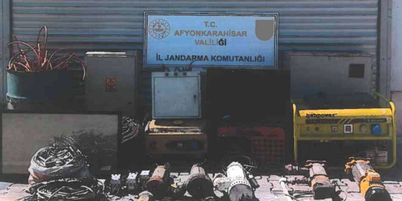 Hırsızlık şebekesine jandarmadan büyük darbe: 13 kişi tutuklandı