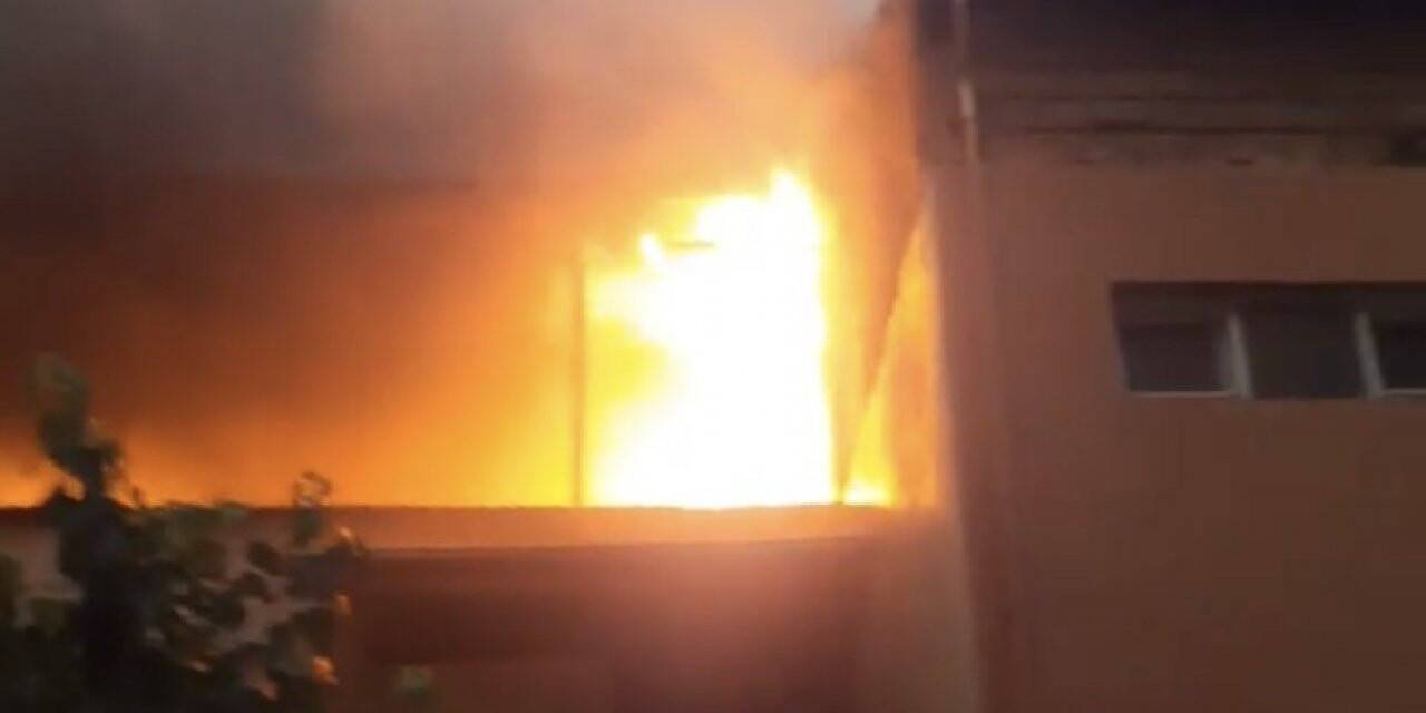 Bursa’da büyük panik...Alev alev yandı mahalleli sokağa döküldü