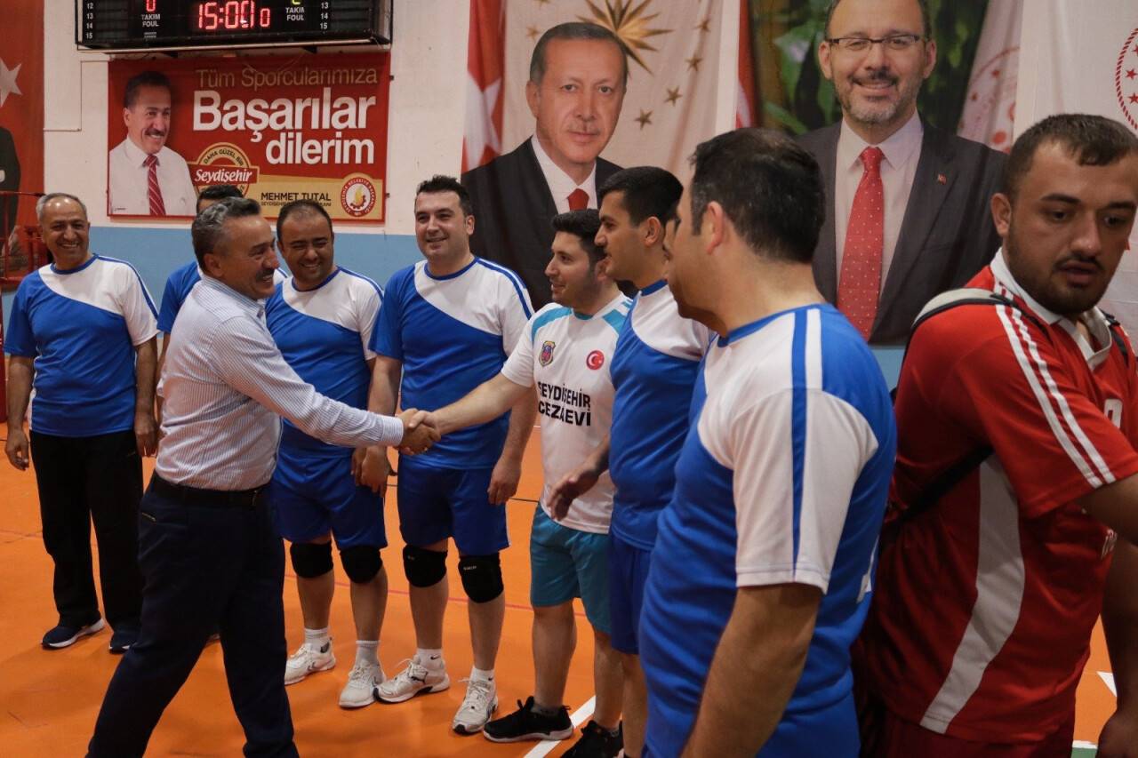 Başkanlık kupası voleybol karşılaşmalarında kupalar sahiplerini buldu