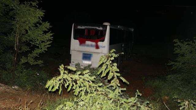 Konya'ya gelen yolcu otobüsü devrildi: 1 ölü, 19 yaralı