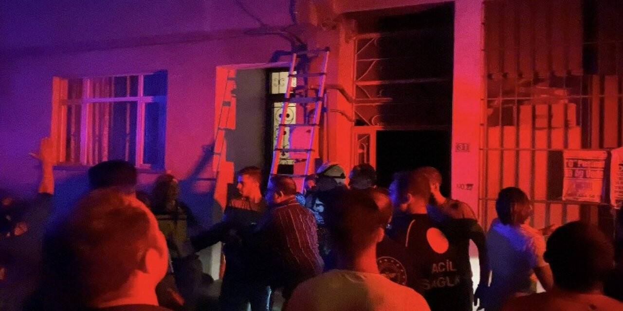 Bursa’da yangın paniği: Dumandan zehirlenen 6 kişiyi mahalleli böyle kurtardı