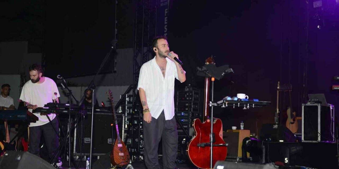 Festivalde “Yüzyüzeyken Konuşuruz” fırtınası esti