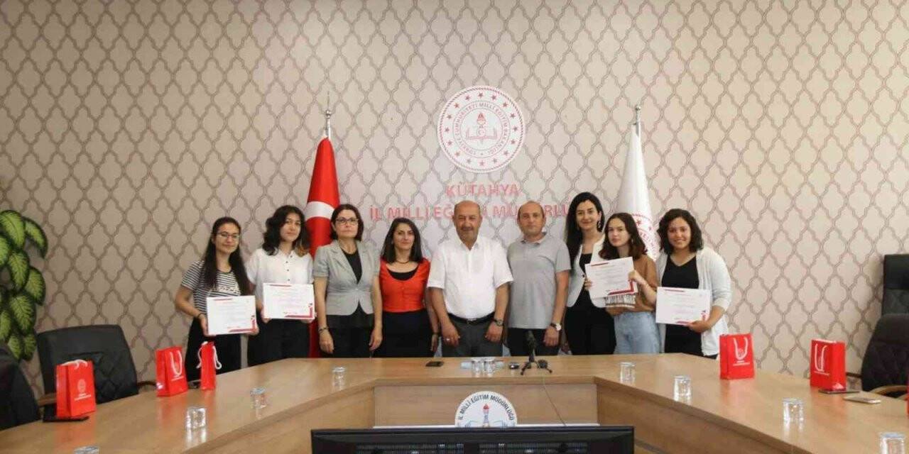 Öğrenciler, ’Afet Risk Azaltma Proje Yarışması’nda Türkiye birincisi oldu