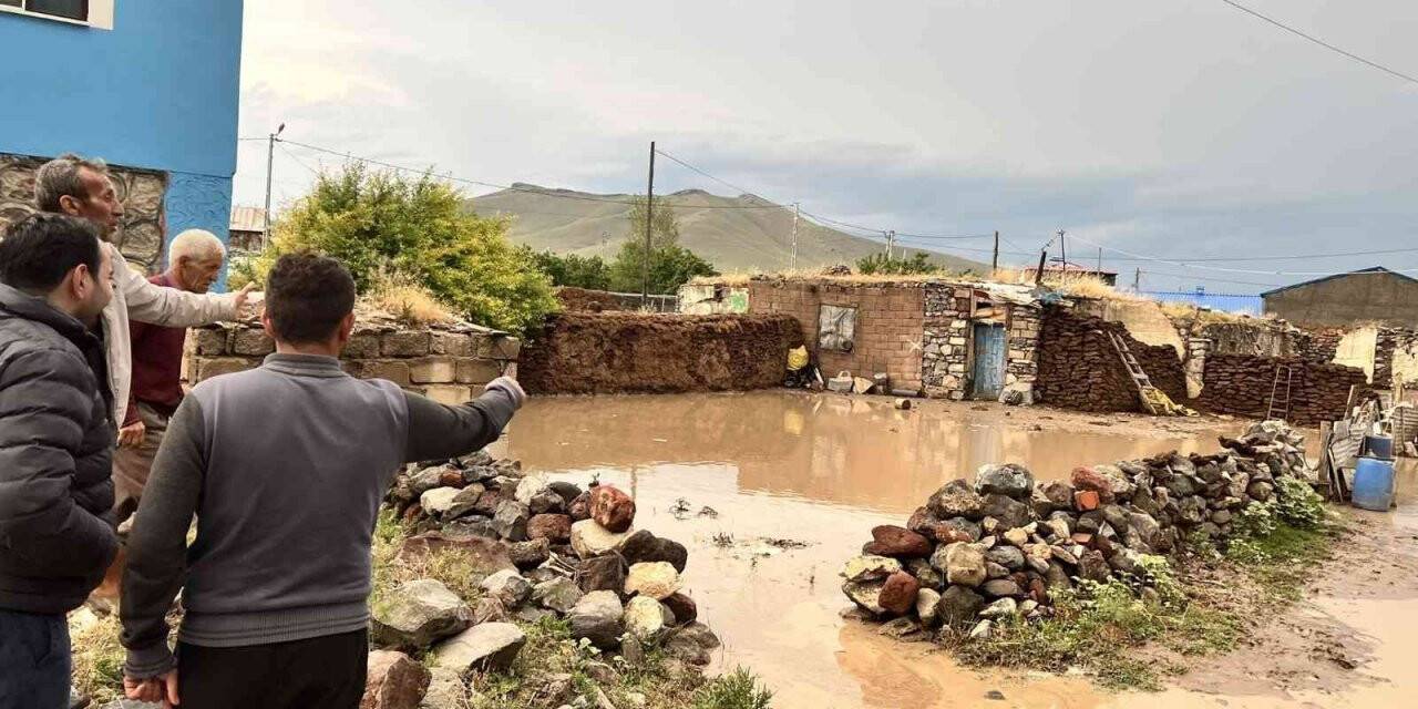 Meteoroloji uyarmıştı, Digor’da bir köyü sel vurdu