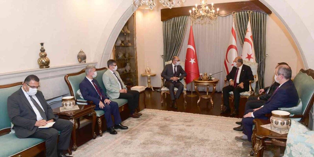 Anadolu Üniversitesi Rektörü Erdal, KKTC Cumhurbaşkanı Tatar’ı ziyaret etti