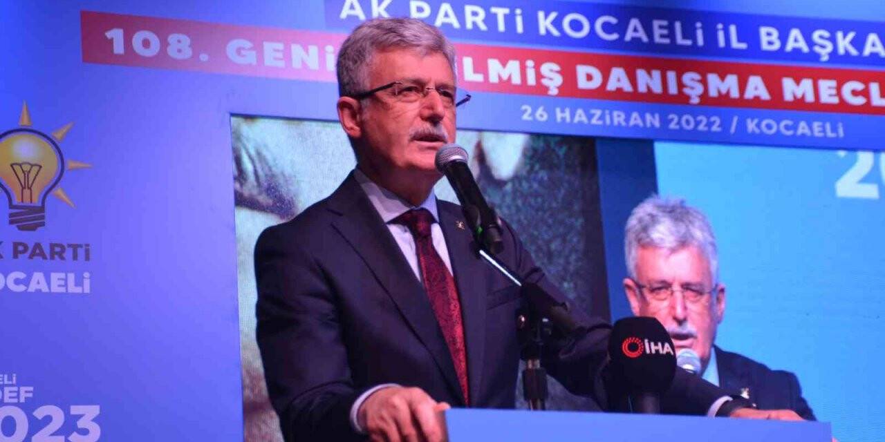 AK Parti Kocaeli İl Başkanı Ellibeş: "Şehitlerimiz adına saygı duruşu yerine teröristlerin adına saygı duruşu yapıyorlar"