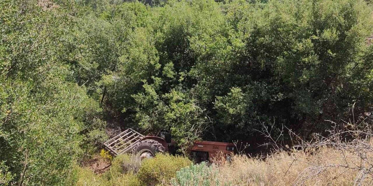 Manisa’da devrilen traktörün altında kalan çiftçi öldü
