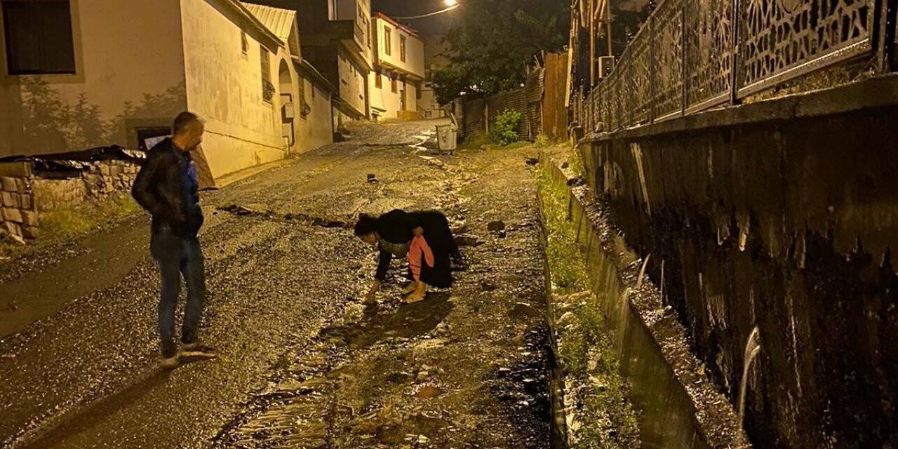 Hakkari’deki su taşkını korkuttu