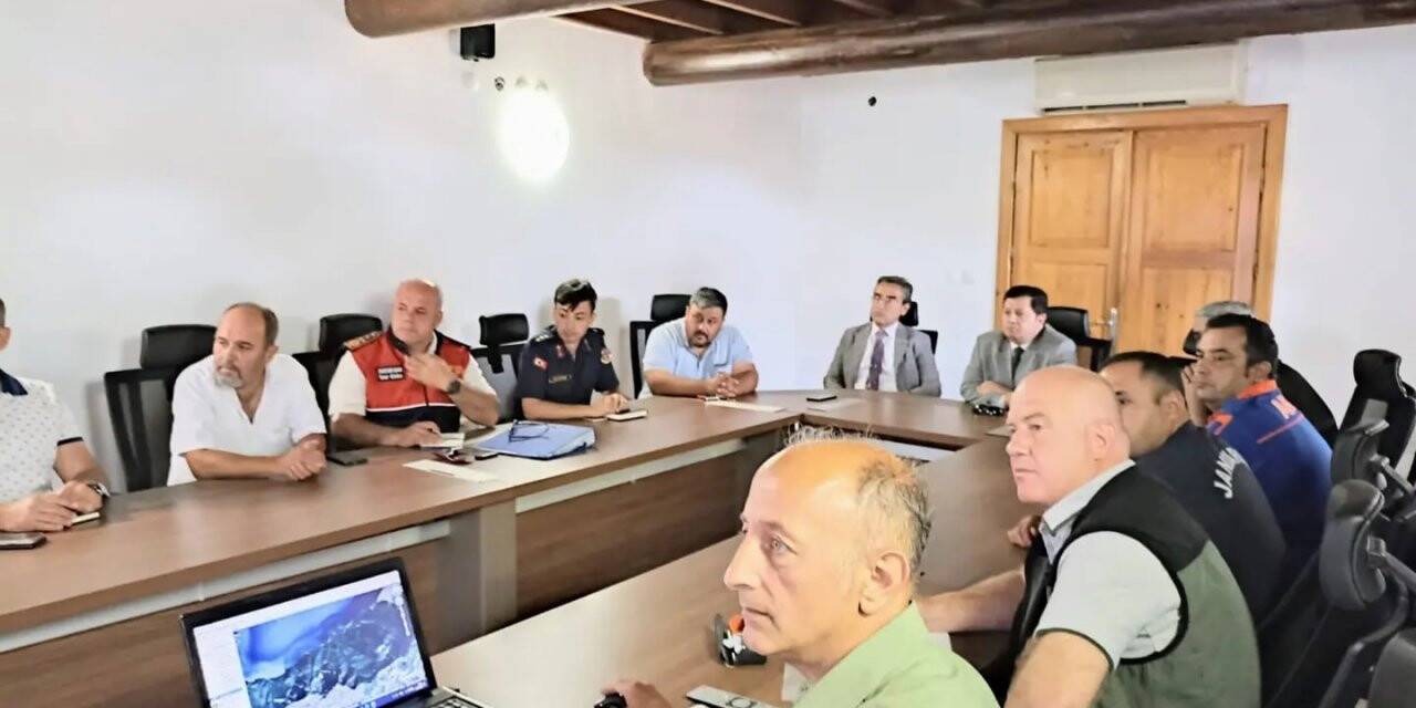 Kuşadası’nda yangın önleme toplantısı yapıldı