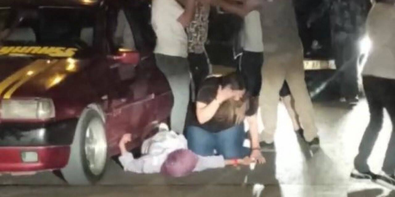 Hamile kadın bayıldı, sürücüler kavgaya devam etti