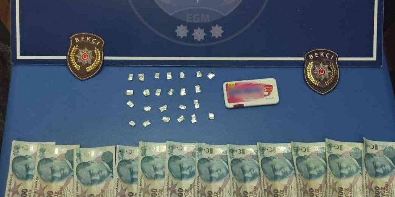 Şeker kutusunda uyuşturucu ile yakalandı