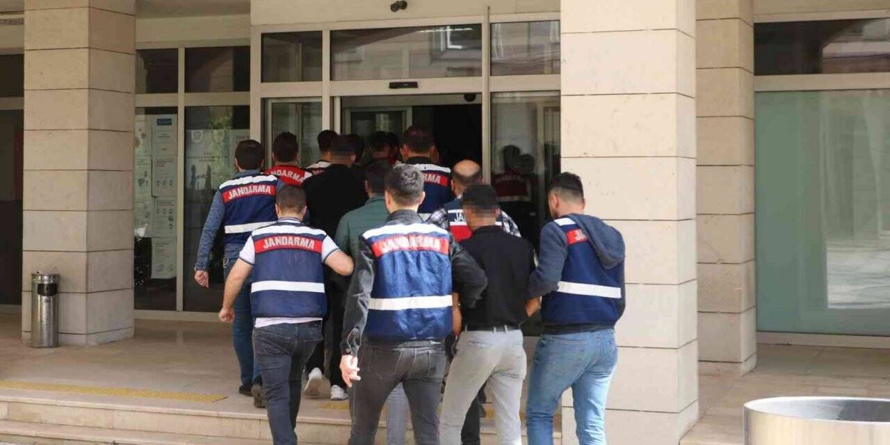 Siirt’te ’yasa dışı’ bahis operasyonunda 2 zanlı tutuklandı