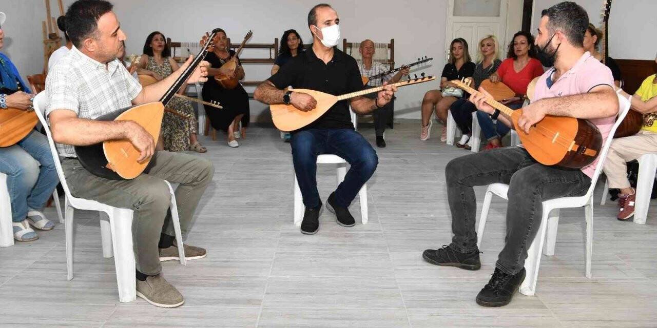 Çukurova’da bağlama kursuna yoğun ilgi