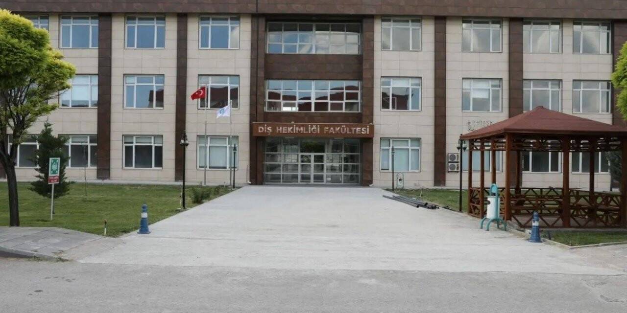 Üniversite Ağız ve Diş Sağlığı Merkezi Geçici Ruhsatını aldı