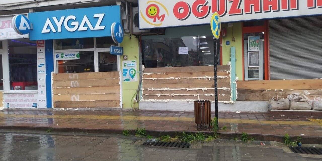 Esnaftan işyerlerine sele karşı silikonlu önlem