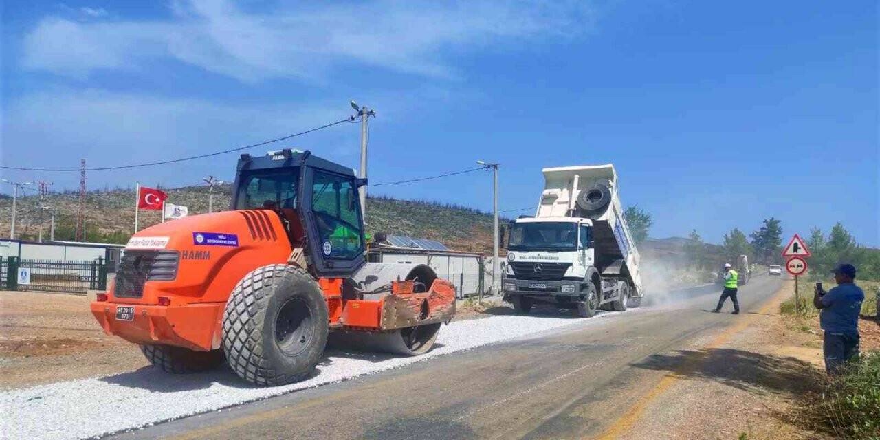 Büyükşehir Bodrum’da yol çalışmalarını sürdürüyor