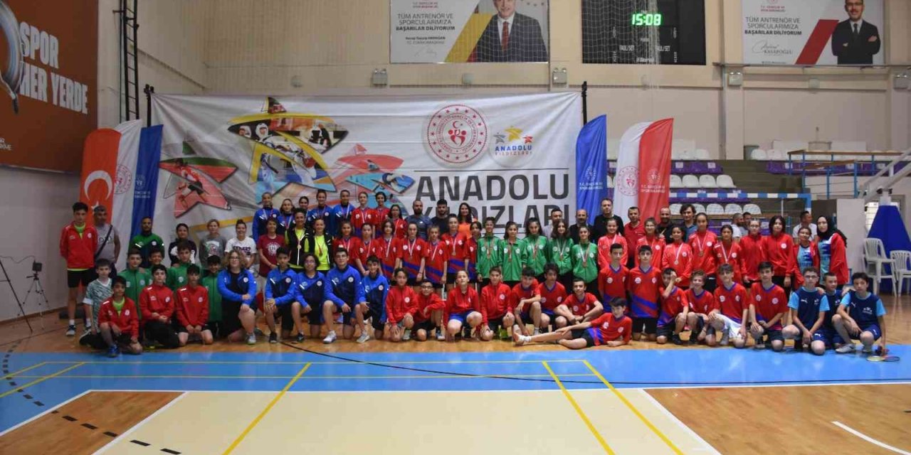 Afyonkarahisar’da ANALİG Badminton Çeyrek Final müsabakaları sona erdi