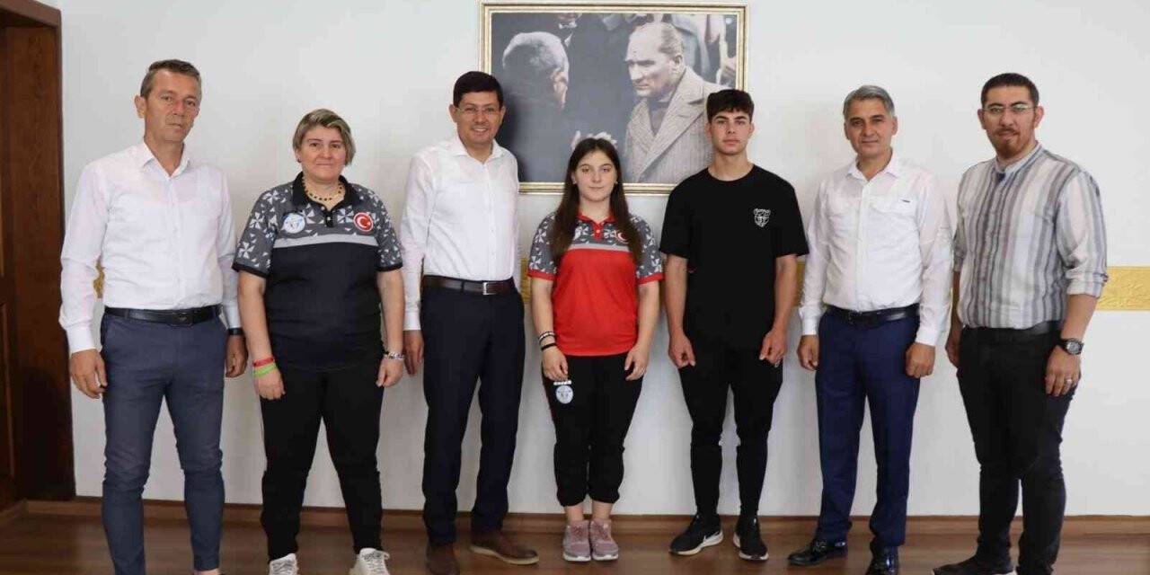 Başkan Özcan, Nazilli’nin şampiyonlarını ağırladı