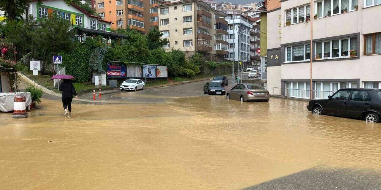 Turuncu alarm verilen Zonguldak’ta yağış sürüyor