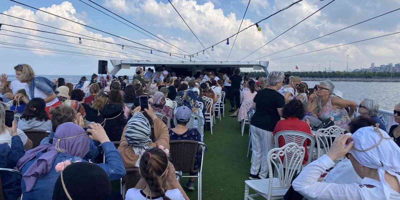 Maltepeli kadınlar Adalar turunda buluştu