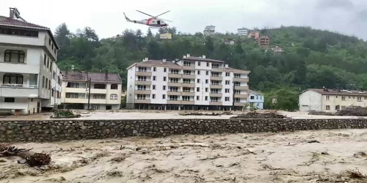 Selin vurduğu Bozkur’ta vatandaşlar helikopterle tahliye edildi