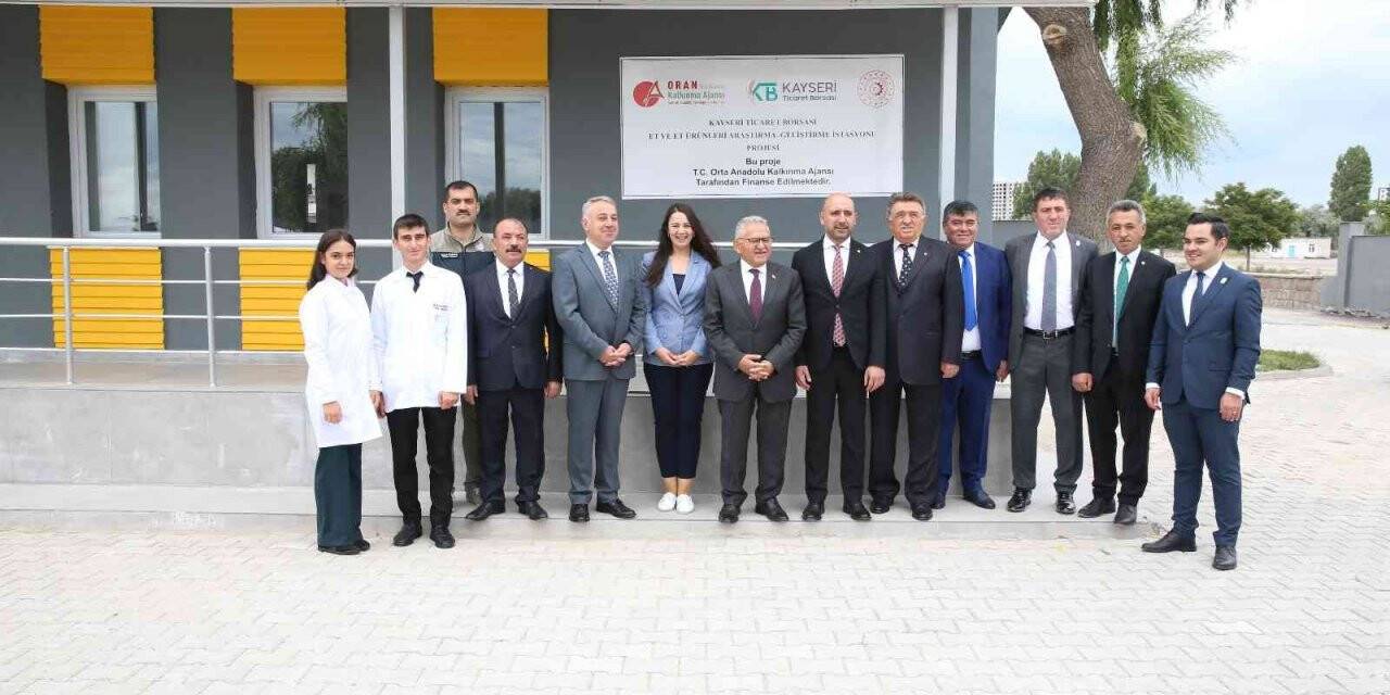 Başkan Büyükkılıç, Anadolu’da ilk ve tek olan AR-GE Merkezi’ni inceledi