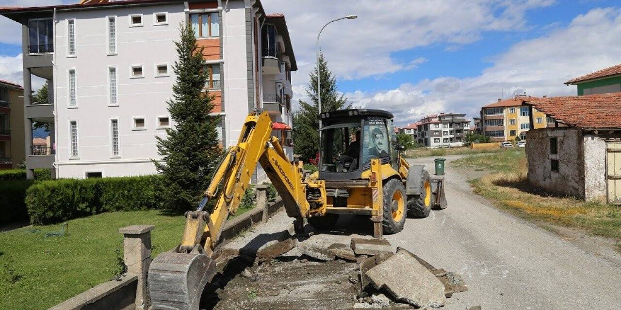 Erzincan’da üst yapı çalışmalarına devam ediyor