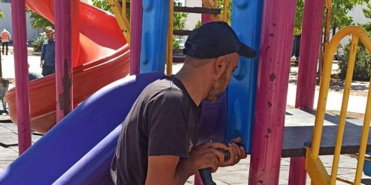 Kilis’te Parklar ile mesire alanlarındaki oyun grupları tamir ediliyor