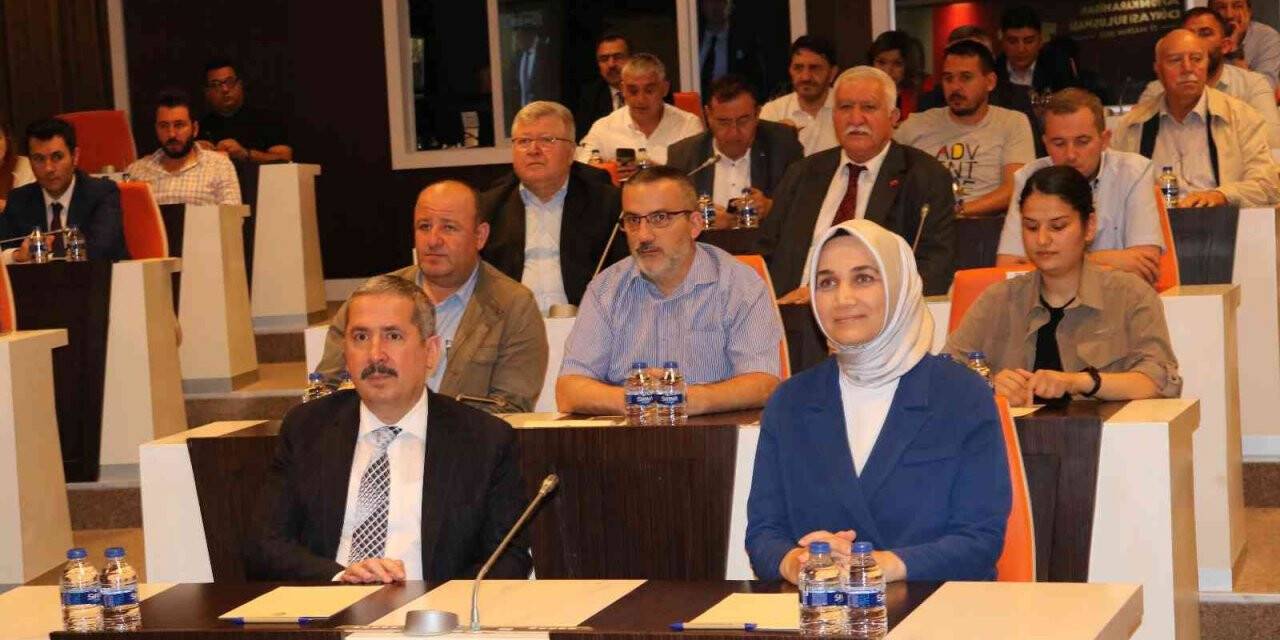 Bakan Yardımcısı Gürcan: “Sanayi üretiminde büyümeye devam ediyoruz”