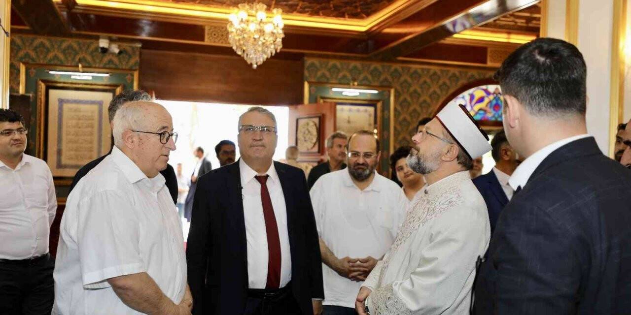 Diyanet İşleri Başkanı Yunusemre Meydan Camii’ne hayran kaldı