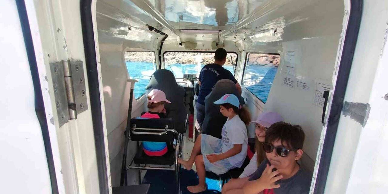 Denize sürüklenen teknenin yardımına Serdar 7M Radarı yetişti