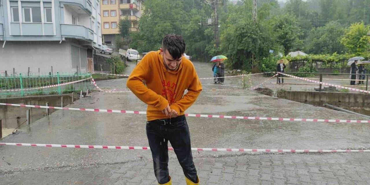 Zonguldak’ta iki mahalleyi bağlayan köprü ulaşıma kapandı