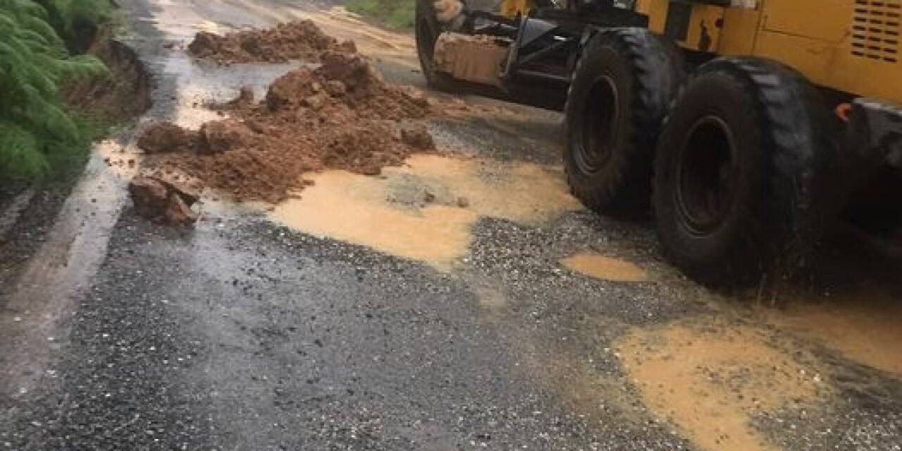 Zonguldak’ta heyelan nedeniyle yol trafiğe kapandı