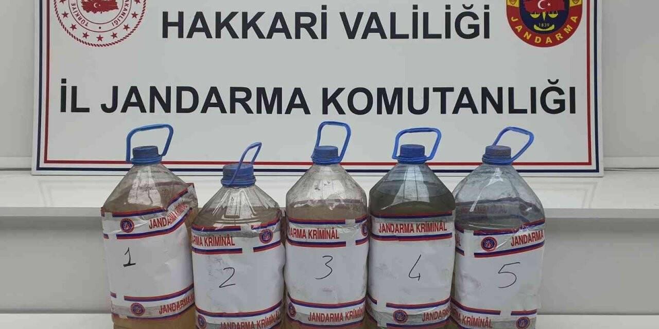 Yüksekova’da 25 litre asit anhidrit maddesi ele geçildi