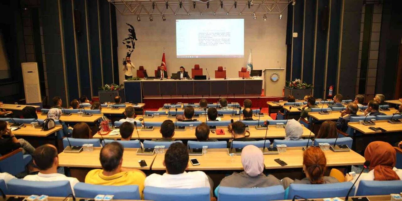 Büyükşehirden belediye personeline ’KVKK’ Semineri