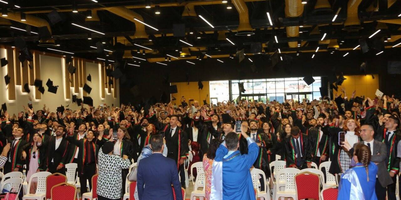 Hukuk Fakültesi mezunları mesleğe adım attı