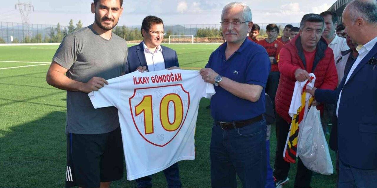 İlkay Gündoğan, düğününü Türk adetlerine göre yapacak