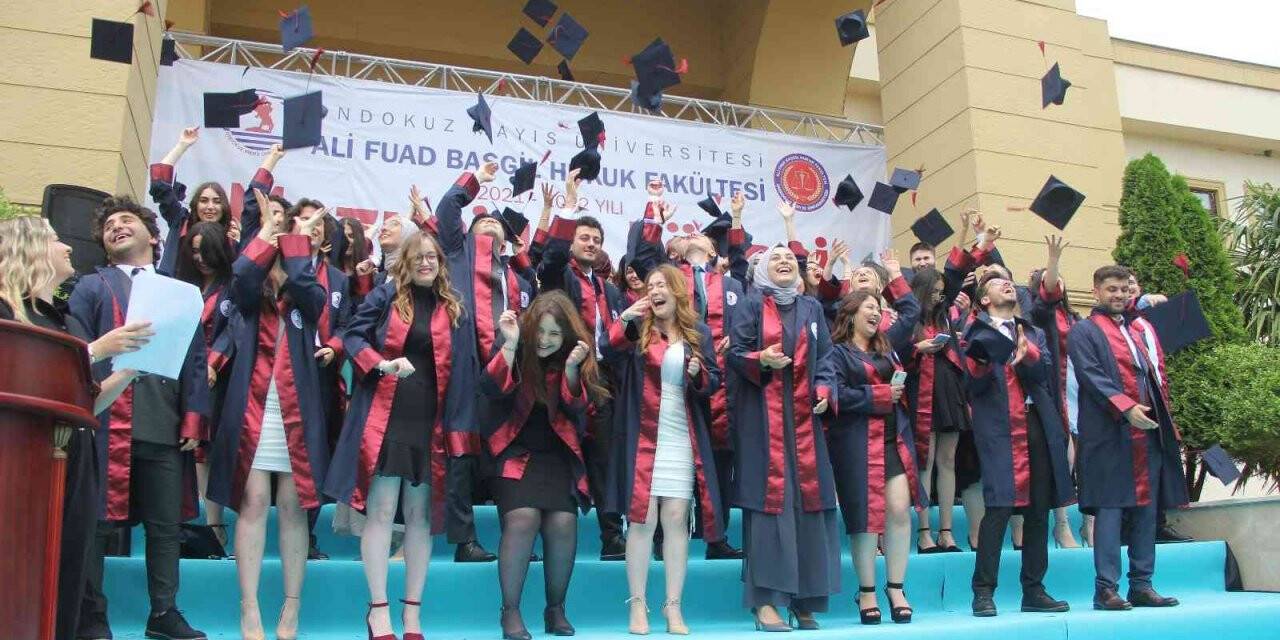 OMÜ Hukuk Fakültesi 2021-2022 dönemi mezunlarını verdi