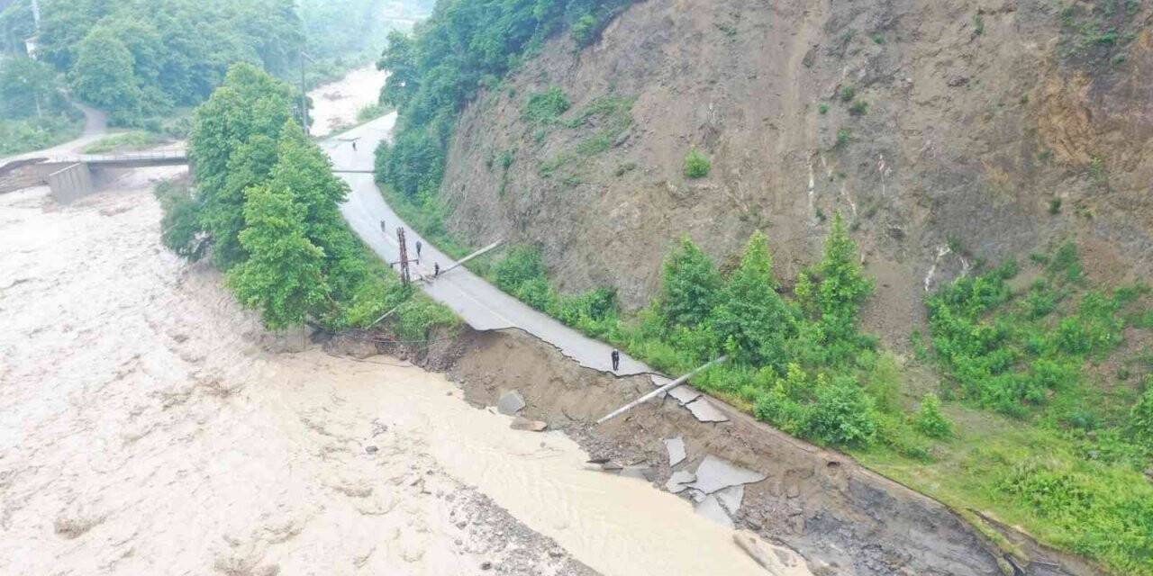 Düzce’ye su veren ana hat uçtu