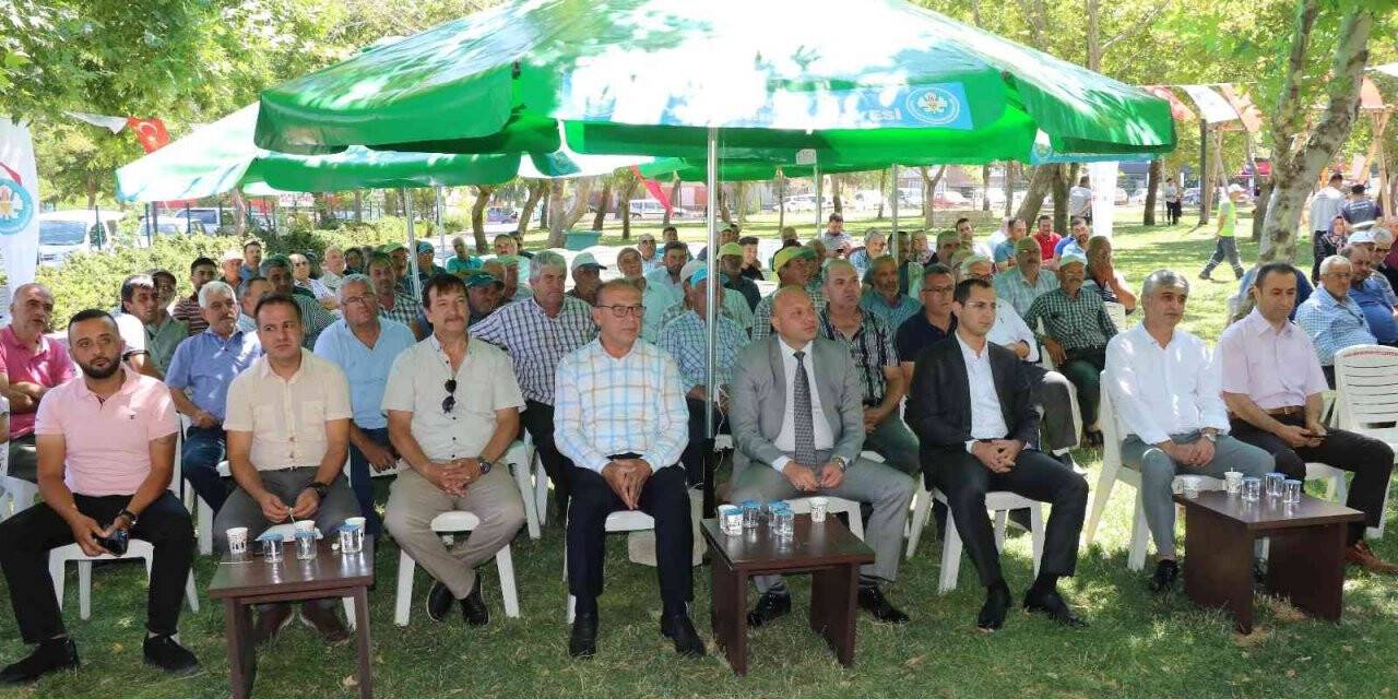 Turgutlu’da üzüm üreticilerine kelter dağıtıldı