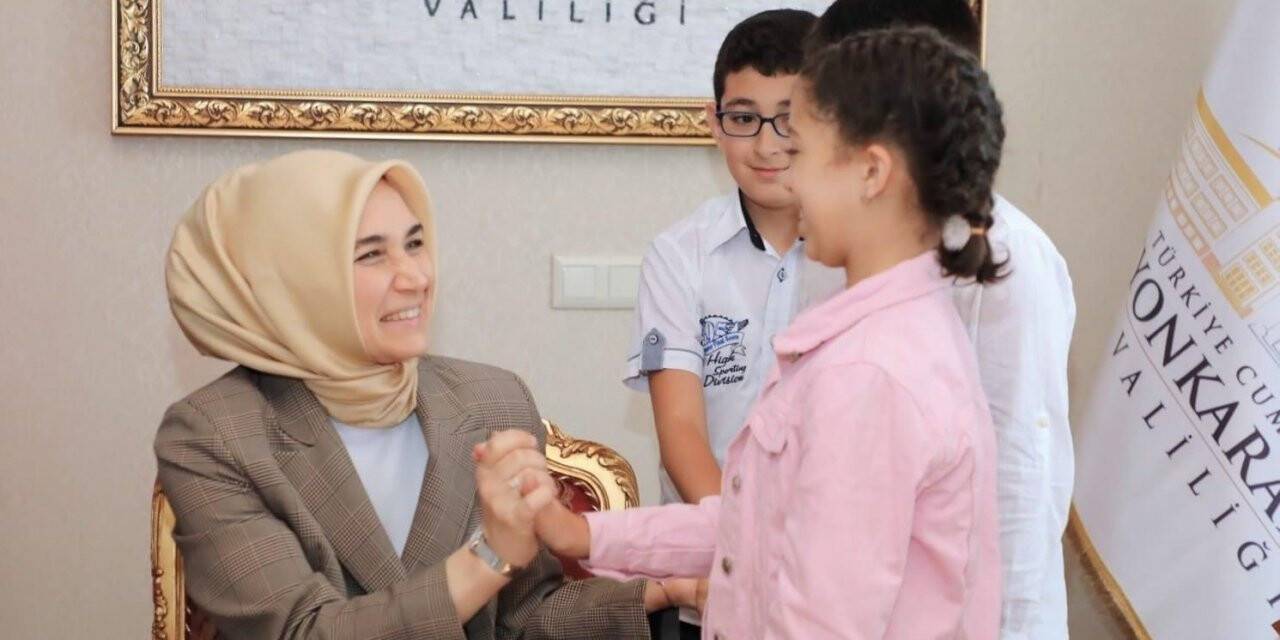 Vali Yiğitbaşı kendisine mektup yazan öğrencileri ağırladı