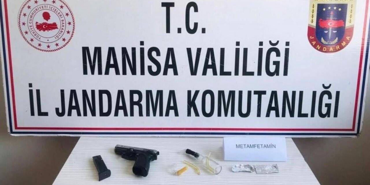 Şüpheli şahıstan ruhsatsız tabanca ve uyuşturucu çıktı