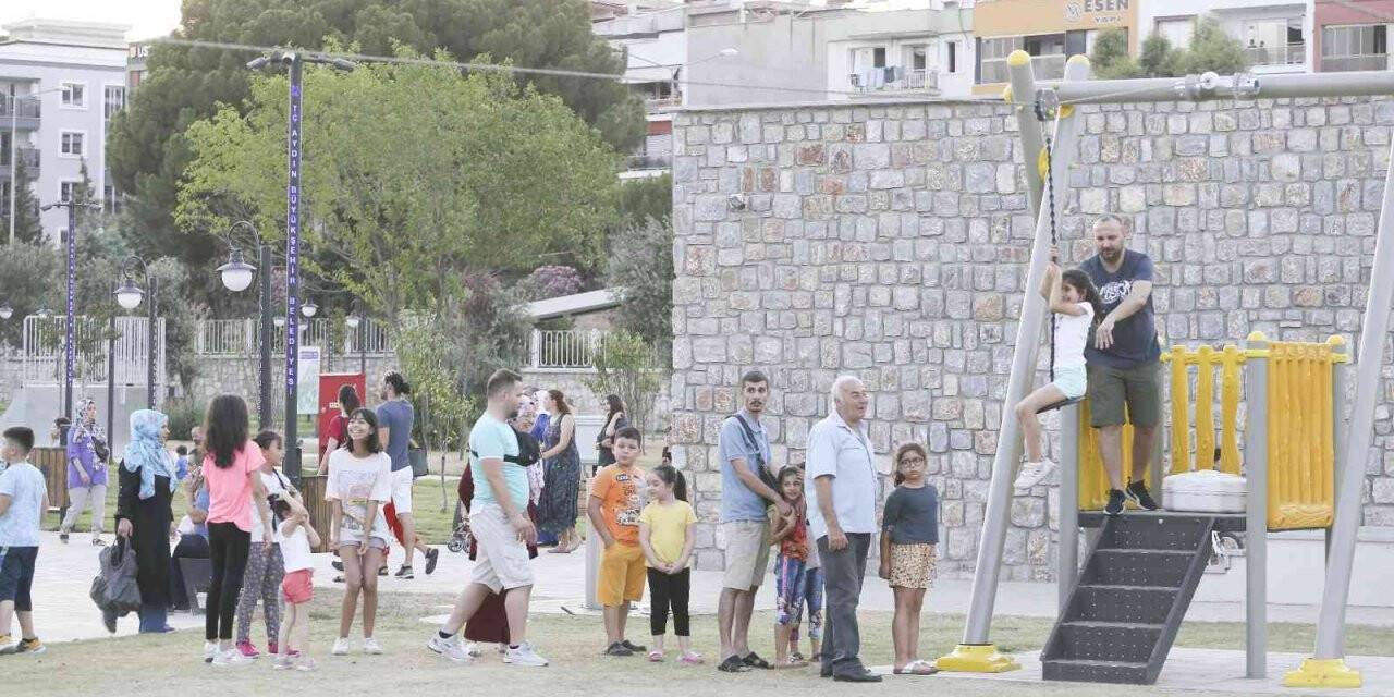 Aydınlılar Tekstil Park’a yoğun ilgi gösteriyor