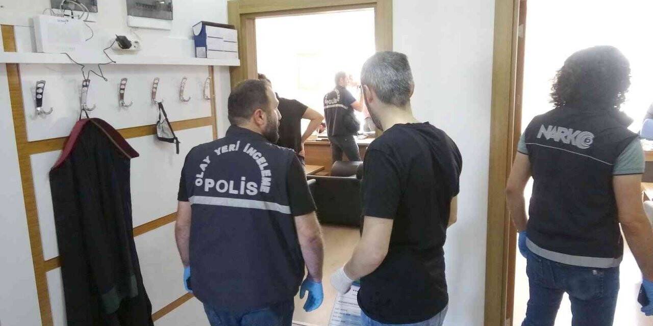 Uyuşturucuyla yakalanan avukat gözaltına alındı