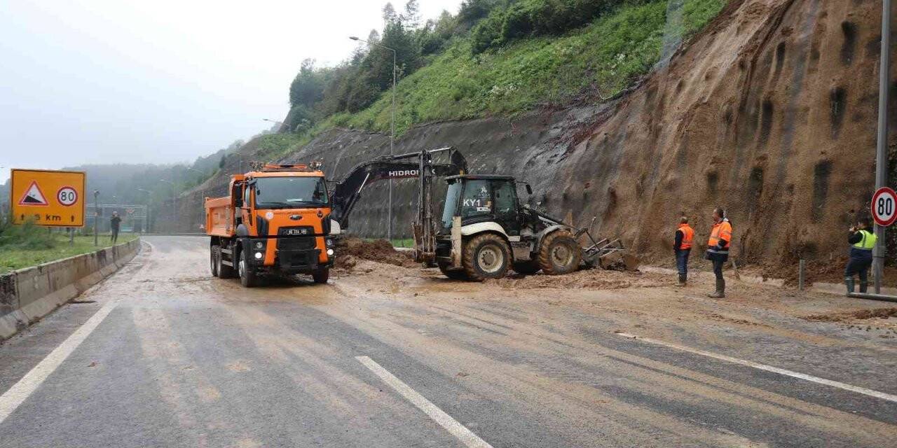 Bolu Dağı Tüneli İstanbul yönü 13 saat sonra ulaşıma açıldı