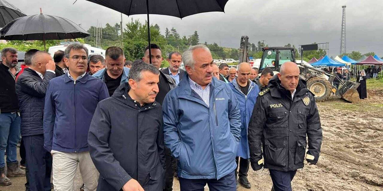 Düzce’de incelemelerde bulunan Bakan Yardımcısı Ersoy: "Kepçeye ulaşıldı"