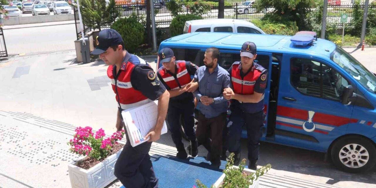 Park yeri kavgasında 1 kişiyi öldüren 2 kişiyi yaralayan zanlı tutuklandı