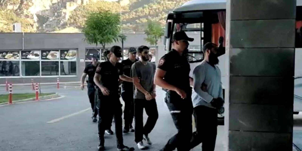 Manisa’da 10 DEAŞ üyesi tutuklandı